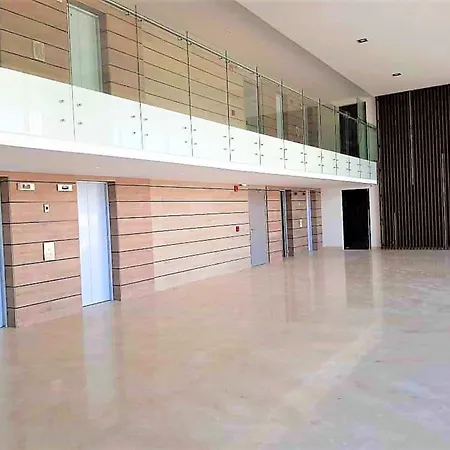 P515 Romantic 3bdr View, Few Blocks Walled And Steps To Cartagena