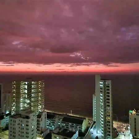 P515 Romantic 3bdr View, Few Blocks Walled And Steps To Cartagena